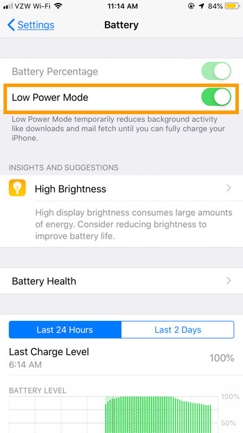 battery indicator is yellow on iphone